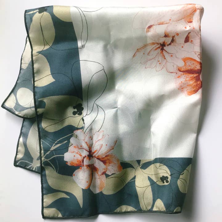 Magnolias Seidentücher für den Großhandel von Scarlett