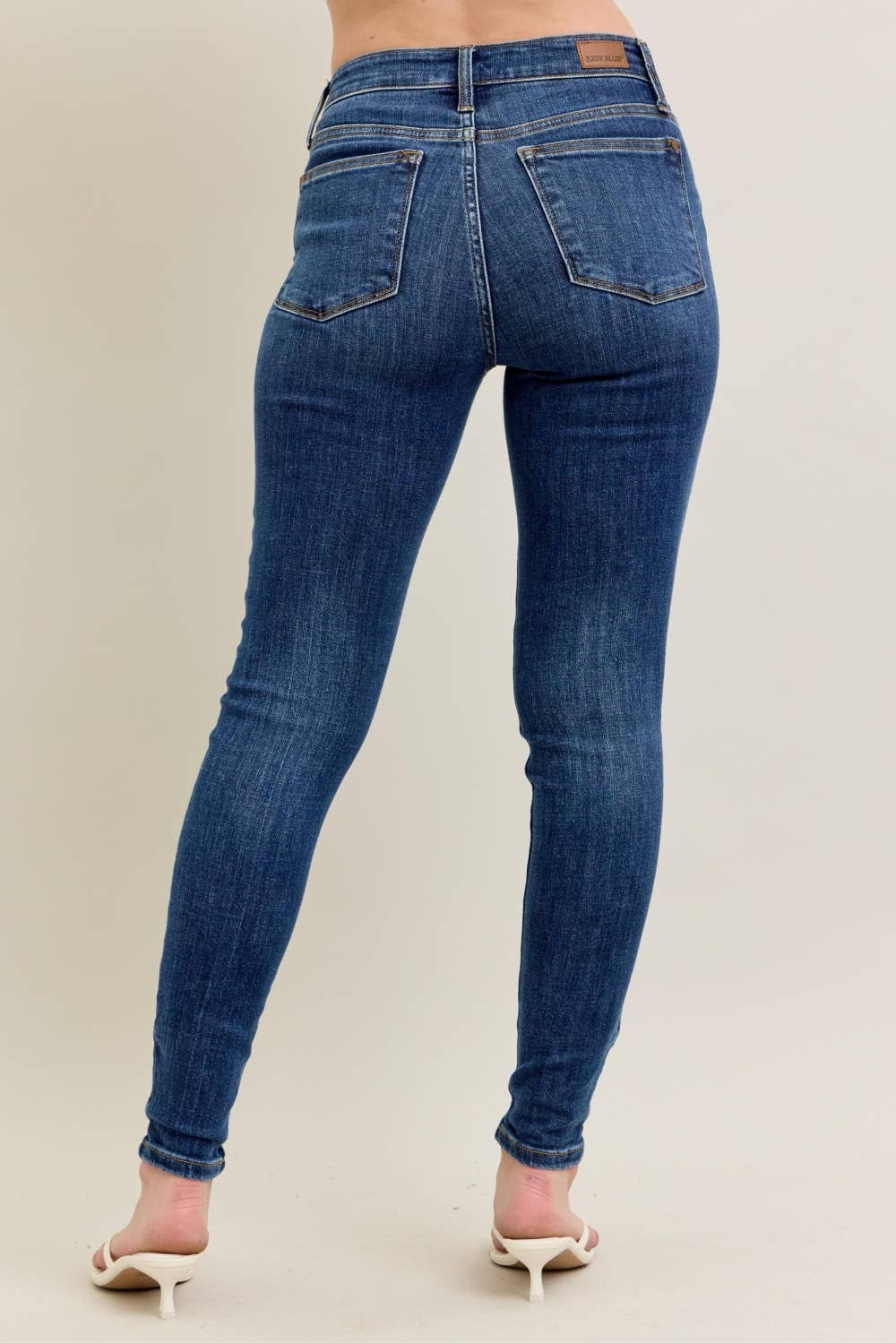 MARYLAND CORE SKINNY TAILLE MI-HAUTE AVEC PONÇAGE À LA MAIN en vente sur Faire8