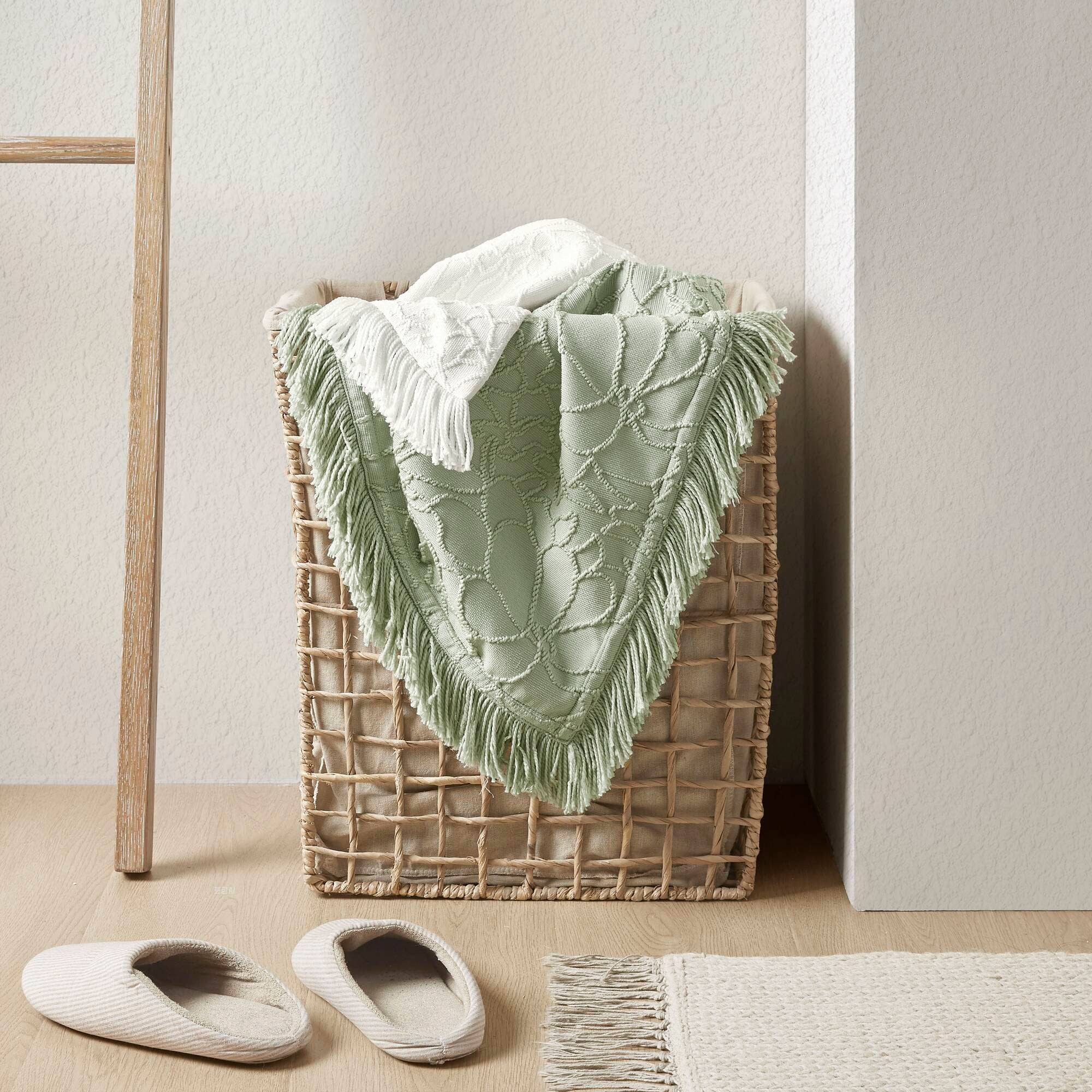 Olliix - Wholesale Bedding Set - 3 Piece Floral Oversized Bedspread Set, White13