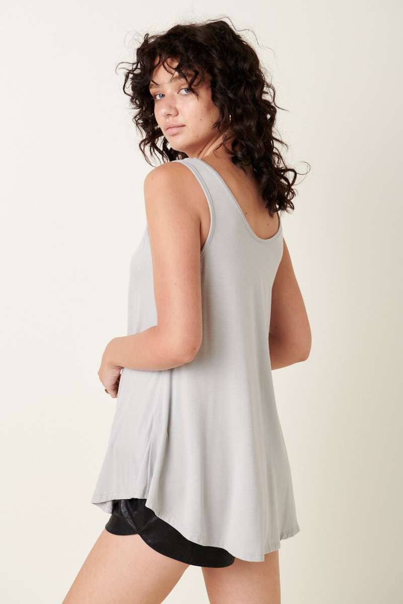 mittoshop - Wholesale Tunic - Women's - BAMBOO FABRIC V-NECK DOLPHIN HEM SLEEVELESS TOP12