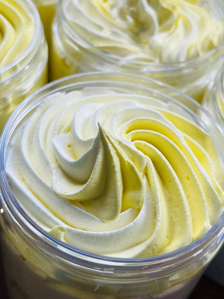 Dazy flower whipped soap for wholesale by Snap & scoop