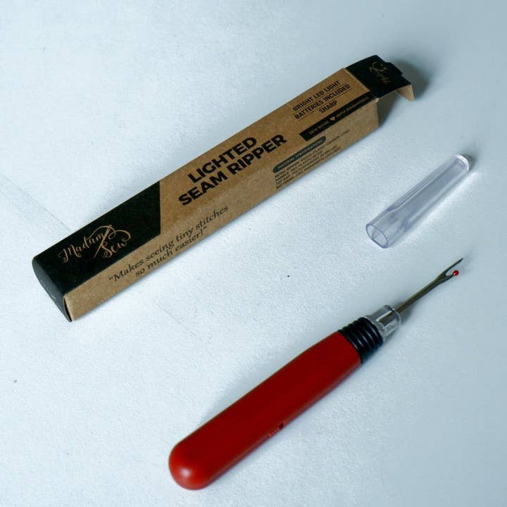 Madam Sew – Großhandel Kreuzstich-/Stickzubehör – Beleuchteter Nahttrenner — Nähte einfach entfernen5