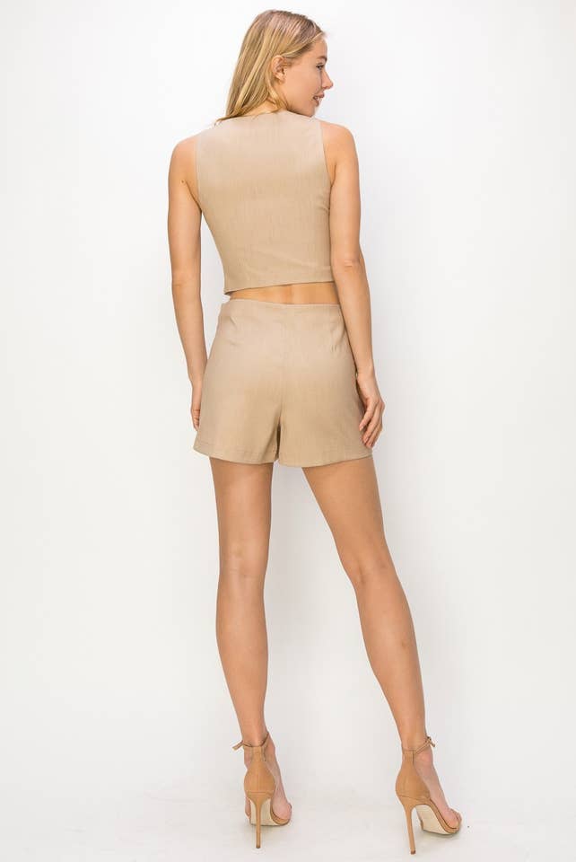 Edit by Nine - Vente Veste sans manches – femme - GILET BOUTONNÉ À ENCOLURE EN FORME DE CŒUR TT25865