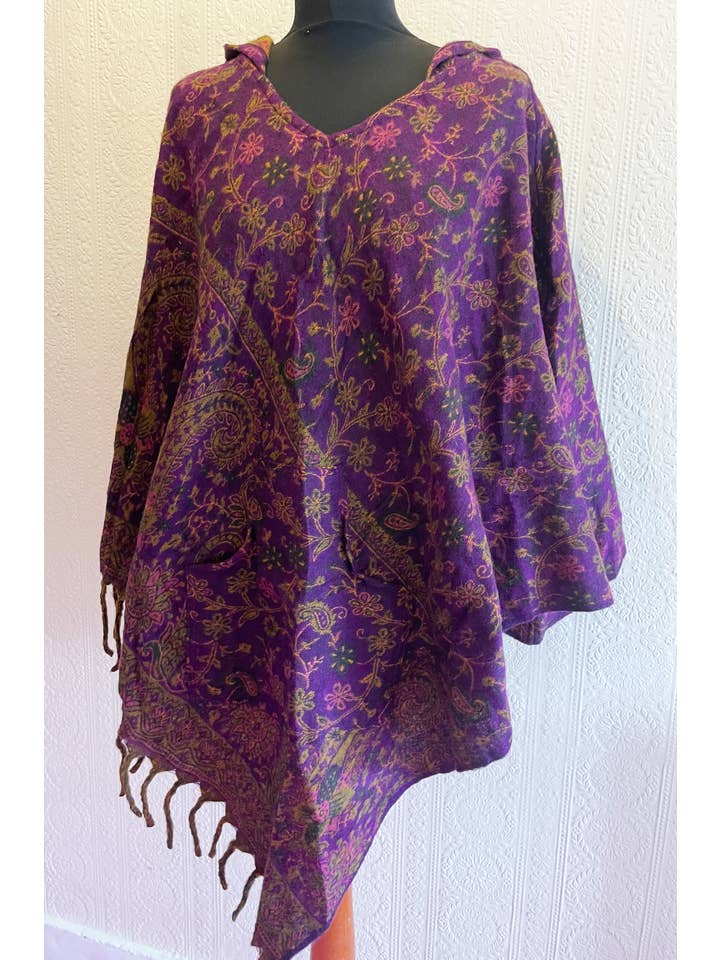 Emma's Emporium – wholesale Poncho – Unisex – AW15a Fleecy Hooded Poncho9