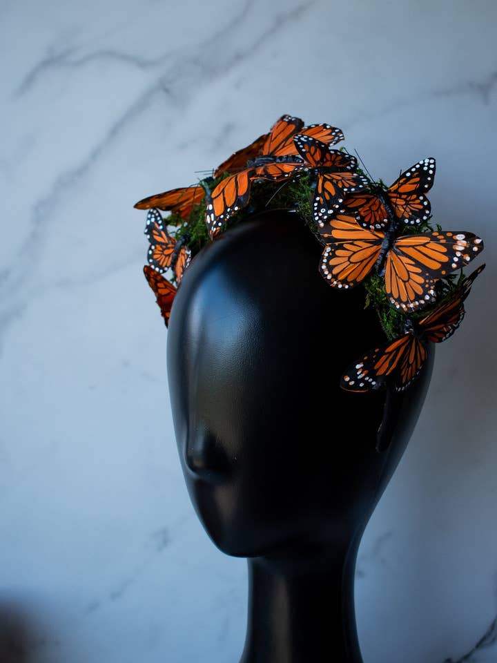 Copricapo a forma di corona di farfalla monarca per cosplay e festival per la vendita all'ingrosso da parte di Shutterhaus