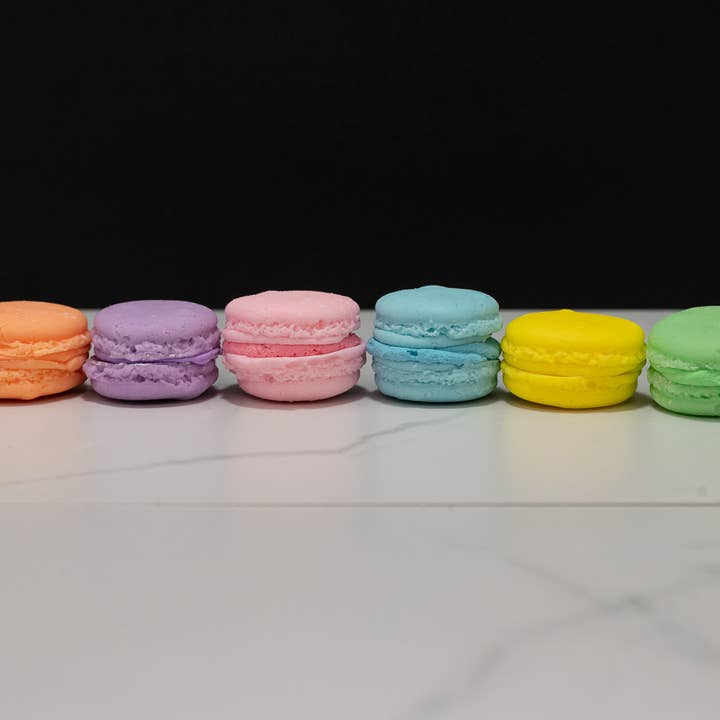 Just Dough It! Fake Foods - Vendita all'ingrosso Decorazioni da tavolo - Macarons finti piccoli - Set da 6
