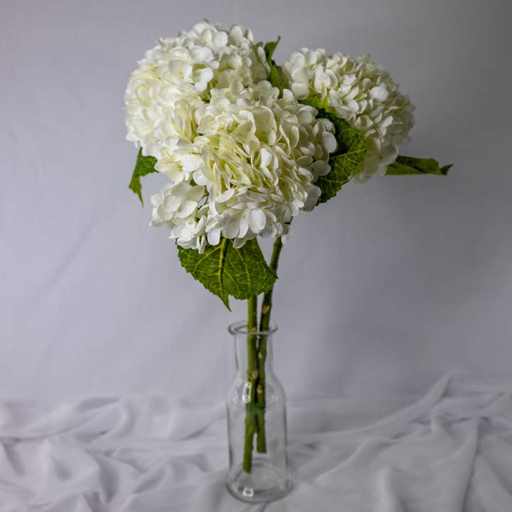 Realistic Artificial Flowers - Wholesale Artificial Flowers - Large White Hydragea Real Touch1