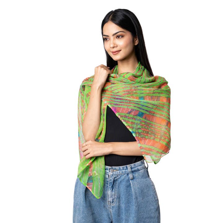 MALINI FASHION DESIGN PRIVATE LIMITED - Wholesale Scarf - Women's - Sciarpa quadrata in Seta Chiffon con tintura manuale colore verde2