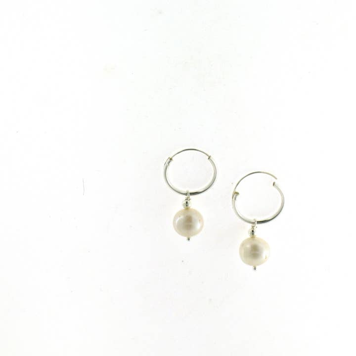 Yneda Jewels – Brincos de argola por atacado – Brincos de pérolas, brincos de prata 925, argolas de pérolas.6