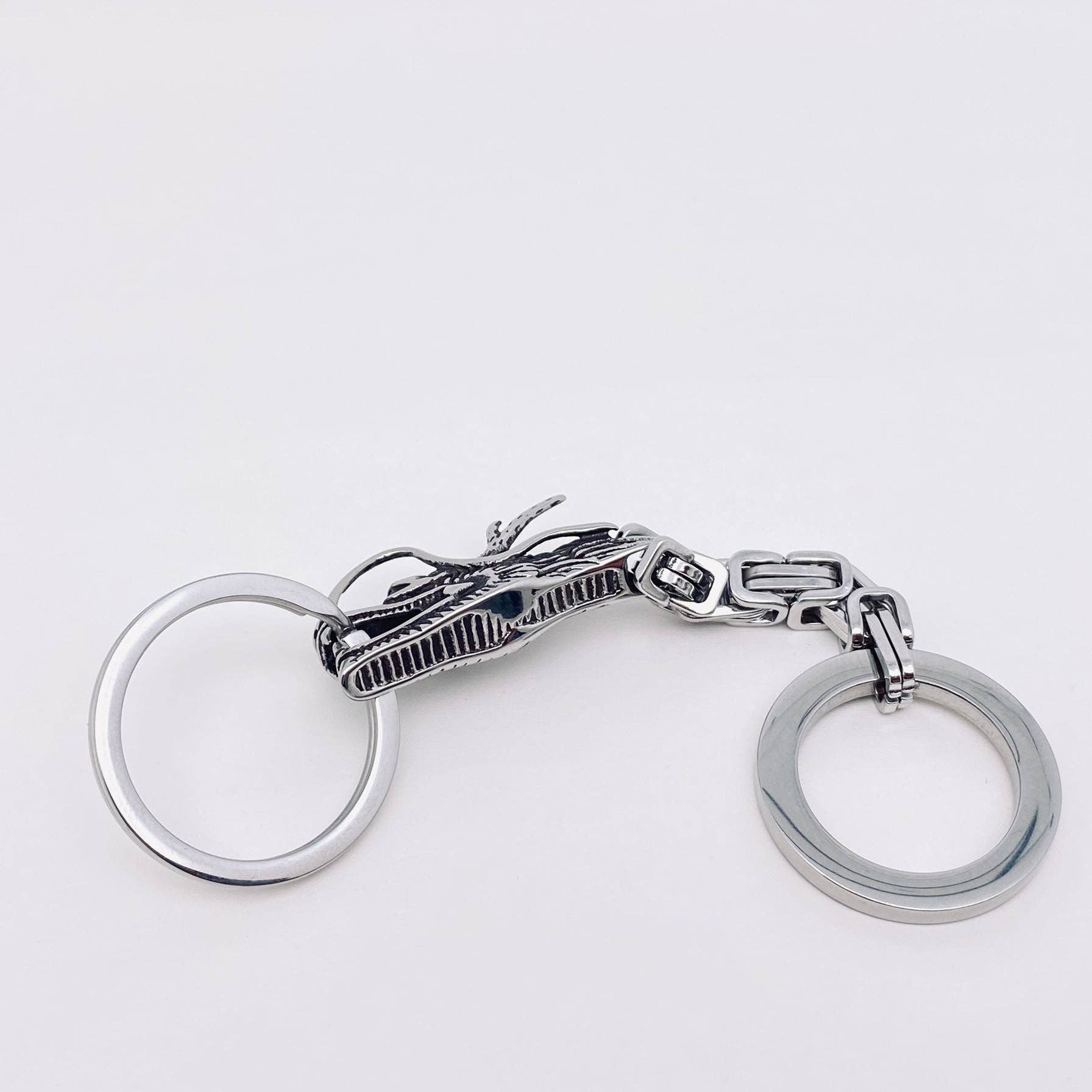 Mio Queena – Großhandel Schlüsselanhänger – Unisex – Drachenkopf-Schlüsselanhänger aus Edelstahl - MJ3