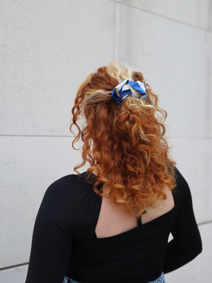 Scrunchie Marine organic hair tie for wholesale by Sustainable Susi