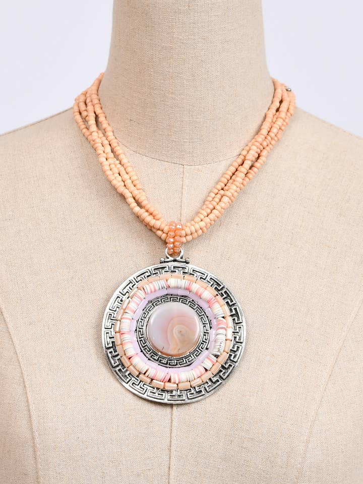 Short necklace with round pendant and natural stone for wholesale by Victoria Moda