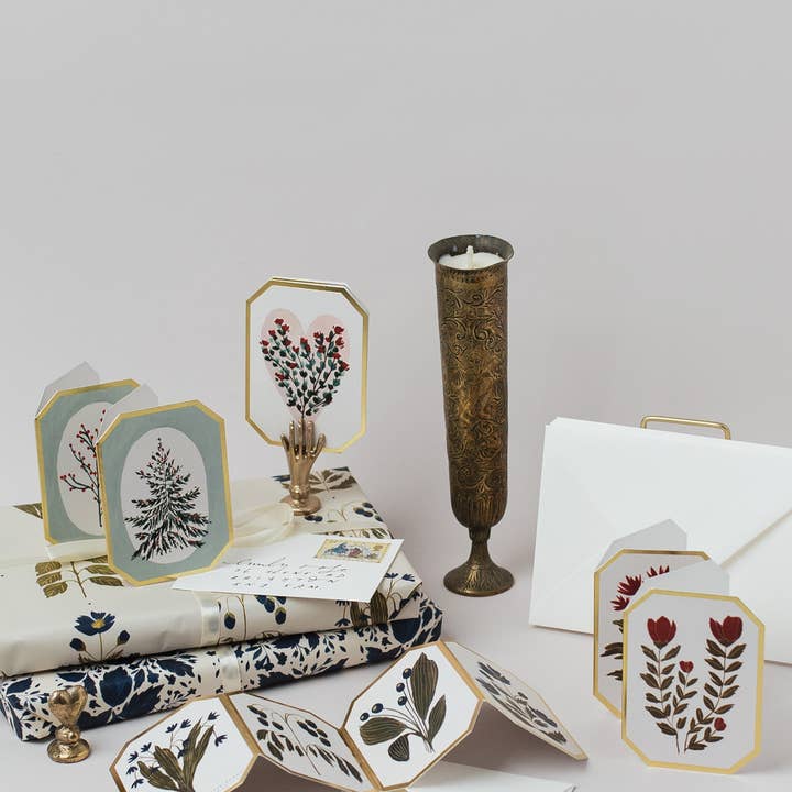 Katie Housley - Wholesale Birthday Card - CONCERTINA BOTANICAL RED FLOWER DIE CUT MINI CARD2