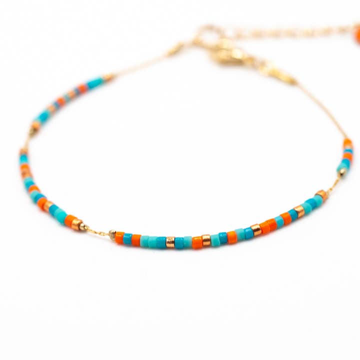 Delikat, minimalistisk, ultrafint armband/designer smycken/fin guldpläterad kedja, japanska Miyuki glaspärlor/handgjorda för wholesale av Atelier Vivienne