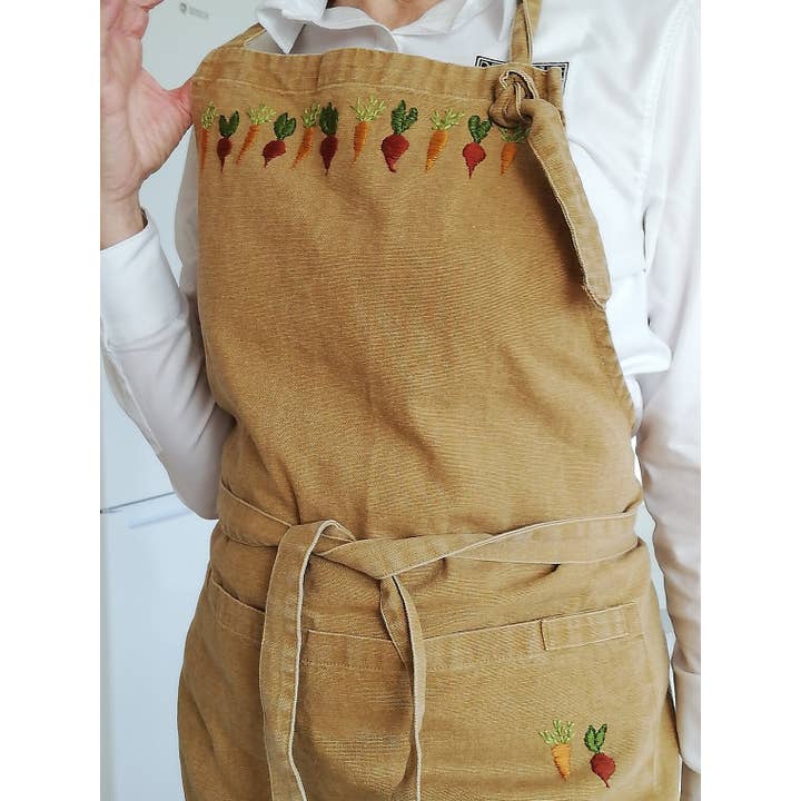 Tablier en lin brodé de légumes, robe-tablier pour femmes pour la vente par EmbroideryNTA