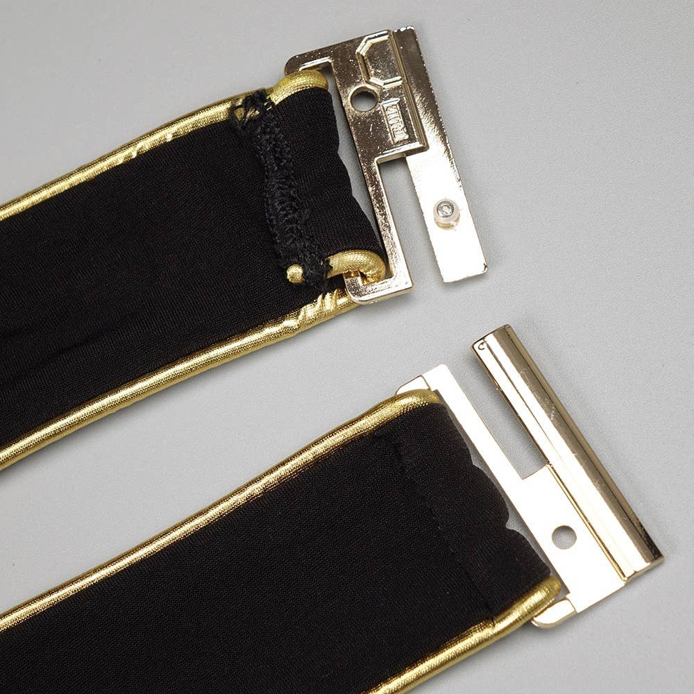 Preto JP22 Macacão sem Costas com Halter e Detalhe Floral Dourado 3D para venda a revendedores na Faire12