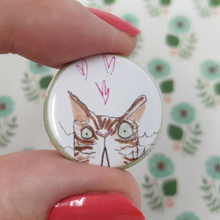 Broche pour chat Tabby pour la vente par Nicole Lawson Studio