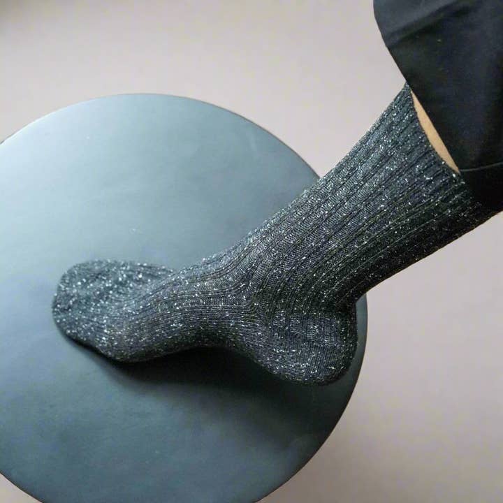KLUE – Großhandel Socken - Unisex – KLUE DUST STAR-Socken aus Seide und Wolle | Schwarz