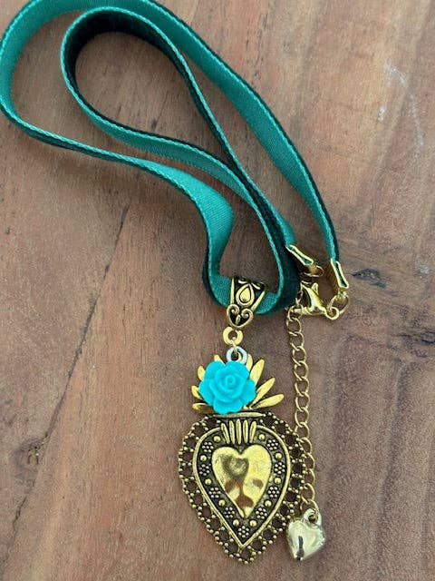 Miss DJ Angel - Wholesale Pendant/Charm Necklace - Heart choker, green-gold heart necklace, ex-voto charm, choker gift for mom, gift for wife/loved one, handmade choker6