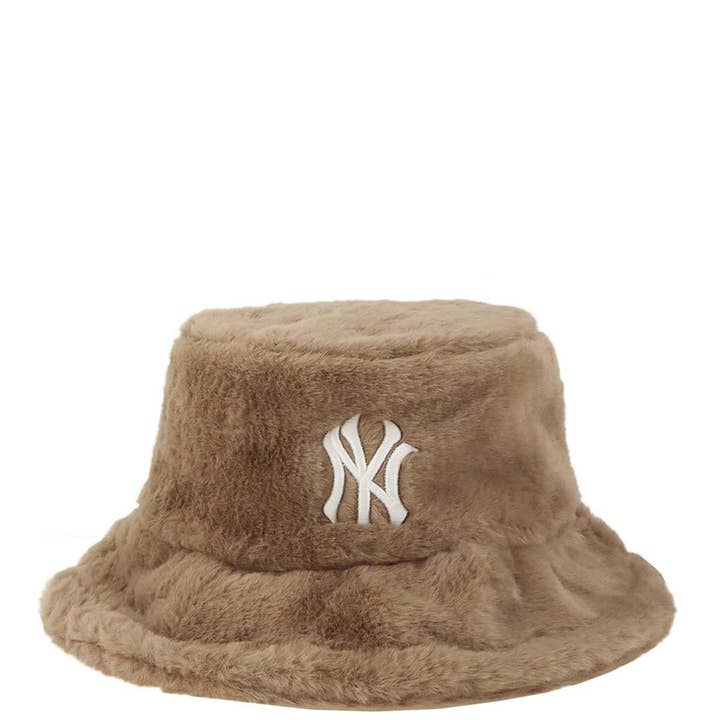 Shop Neighbors - Wholesale Bucket Hat - Women's - NY Embroidery Fur Bucket Hat