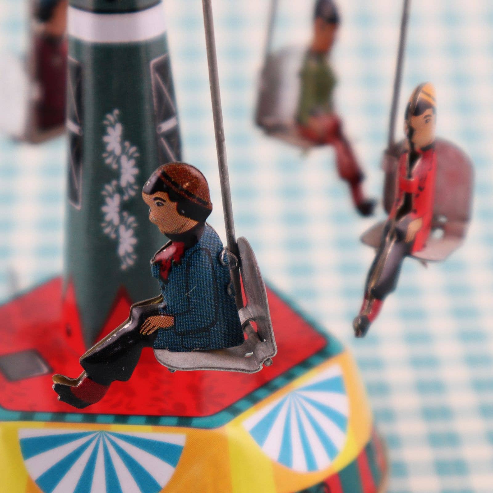 Tribal Trade GmbH - Wholesale Decorative Figurine - Tin toy carousel swing fair tin carousel 027