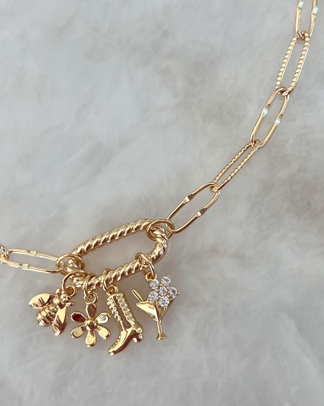 It's Especially Lucky - Wholesale Link & Chain Necklace - Dainty Textured Chain1