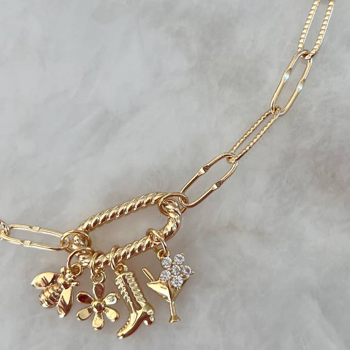 It's Especially Lucky - Wholesale Link & Chain Necklace - Dainty Textured Chain1