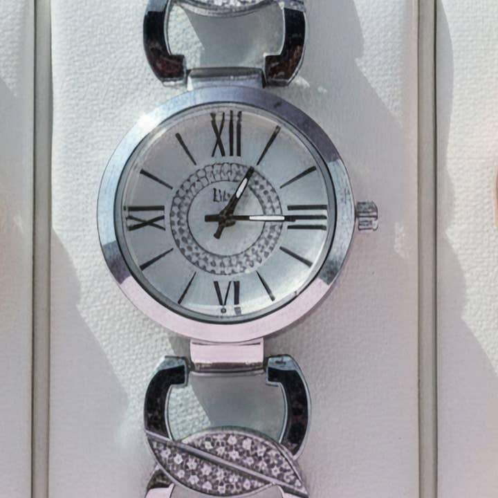 Arya Jewellery Wholesale - Wholesale Wrist Watch - Women's - Crystal Link Round Face Watch1