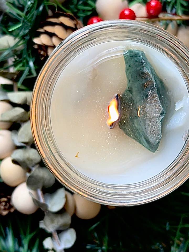 Pine ljus för wholesale av White Horse Candle Co.