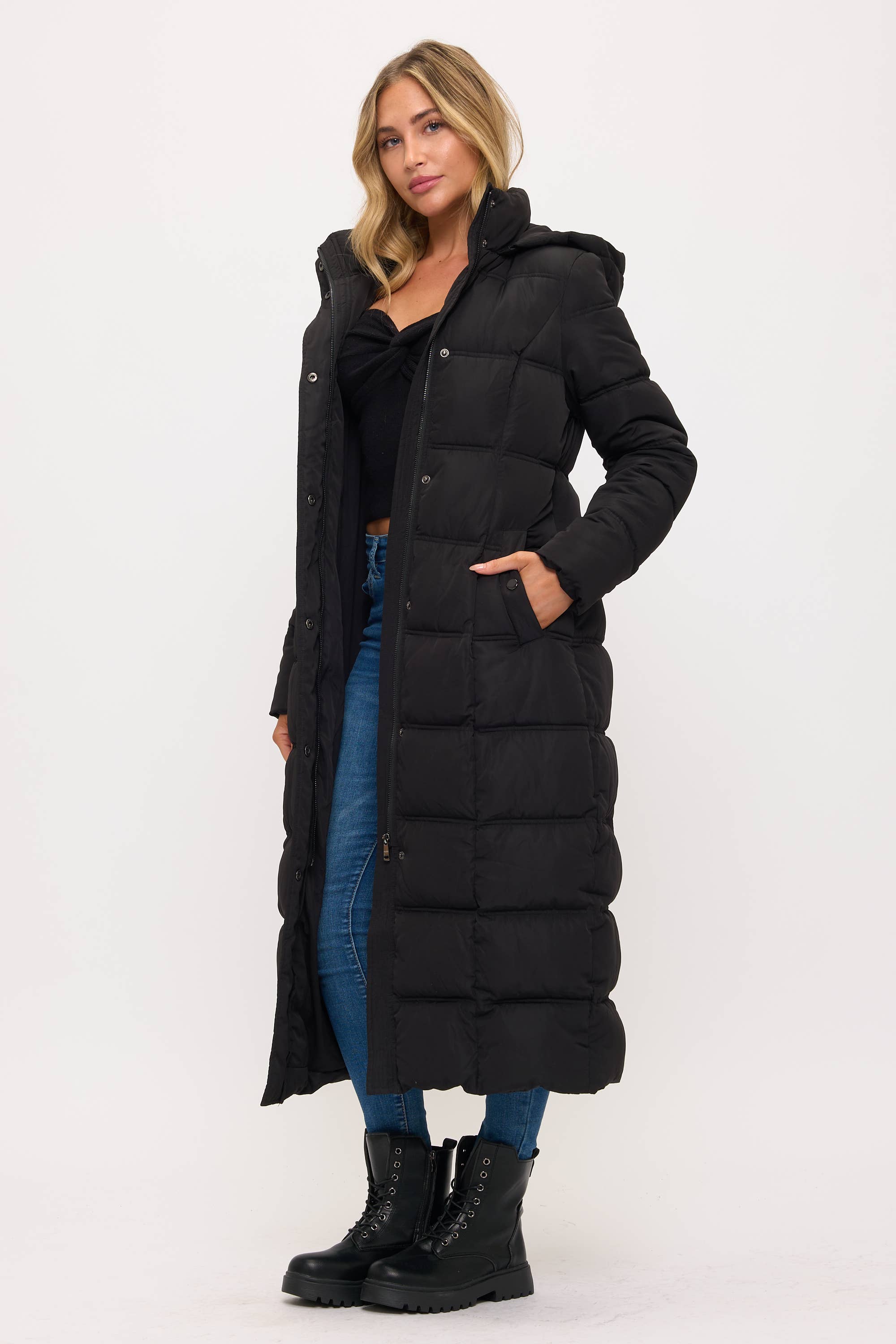 Coalition Apparel Inc - Vendita all'ingrosso Piumino - Donna - CLANP0113: Cappotto con Cappuccio Skyline Elite1