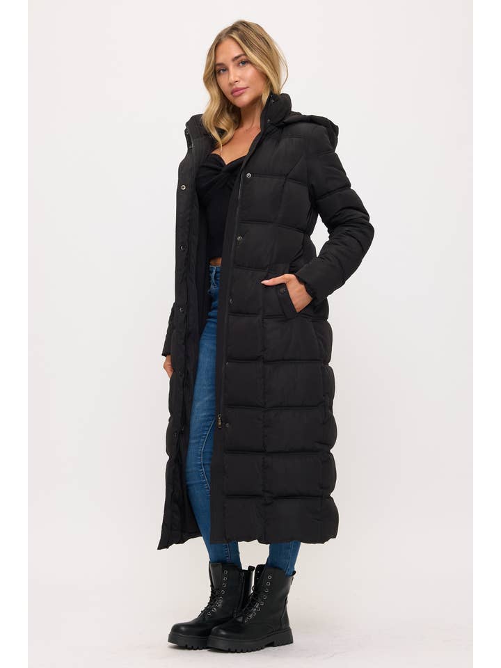 Coalition Apparel Inc - Vendita all'ingrosso Piumino - Donna - CLANP0113: Cappotto con Cappuccio Skyline Elite1