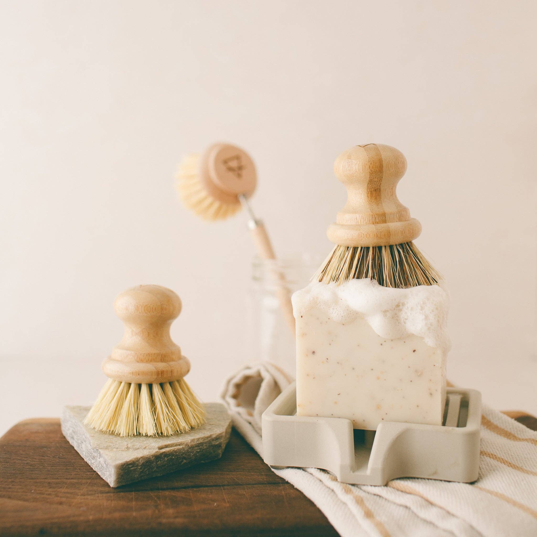 Simple Alchemy Co - Wholesale Cleaning Brush - Compostable Pot Scrubber Brush6