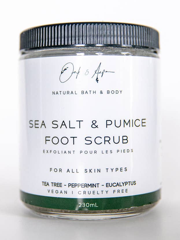 Exfoliant pour les pieds : sel de mer et pierre ponce pour la vente par Oak & Aspen Soapery