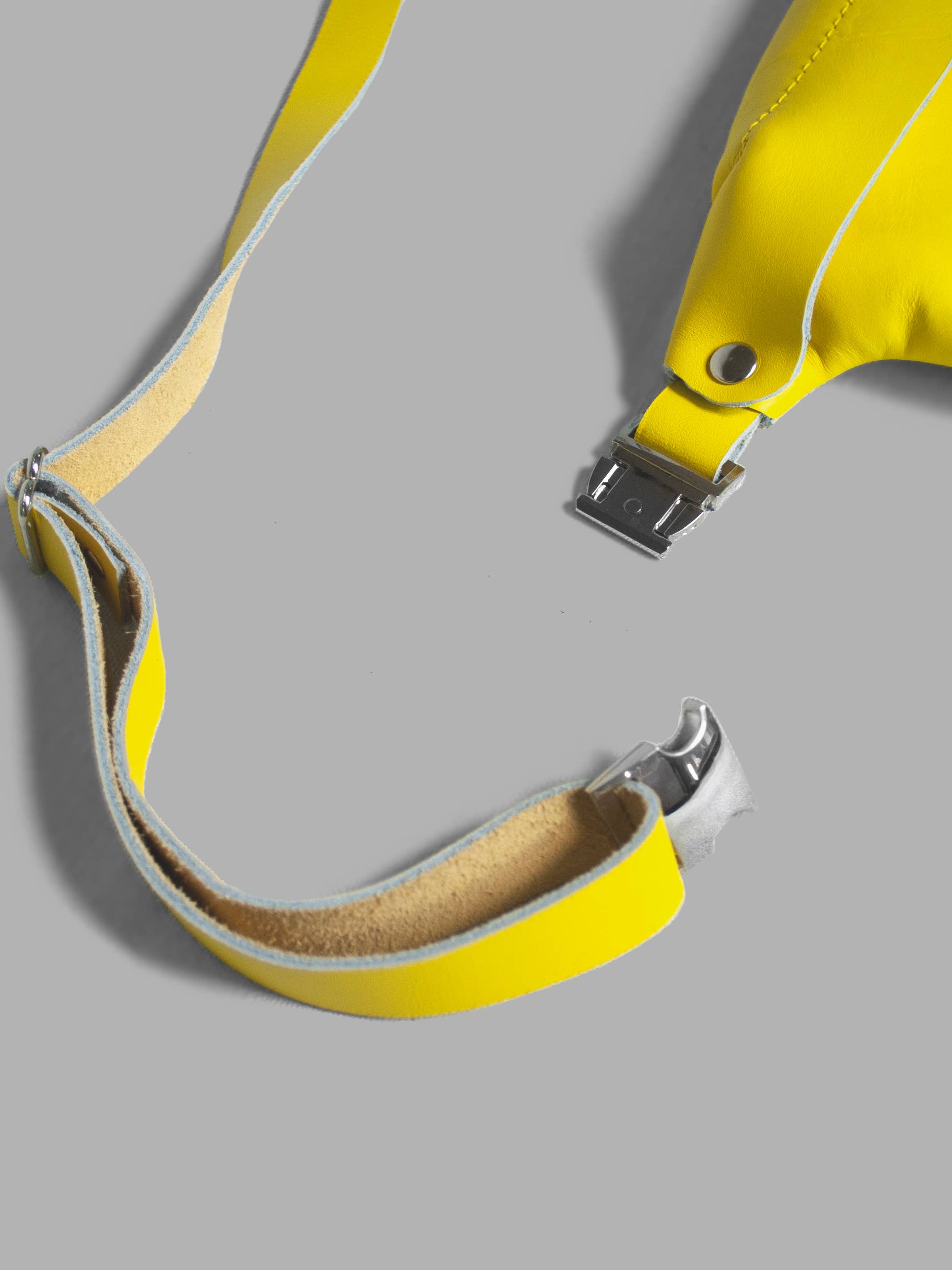 normal Behaviour - Wholesale Belt Bag - Women's - Hippack waist bag in Green, Yellow, Brown & Black, adjustabl15