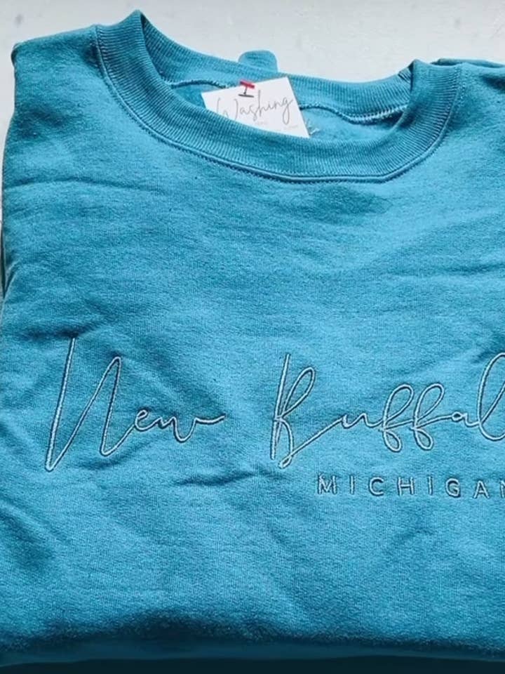 Finny Lou & Co. - Wholesale Graphic Sweatshirt - Women's - State & Town Tourist Crewneck Sweatshirt2