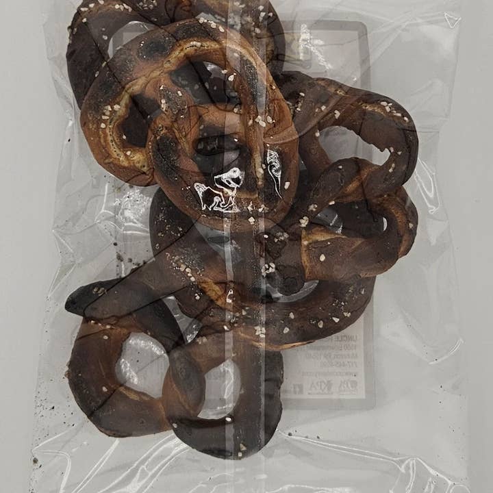 Uncle Henry's Pretzel Bakery - Wholesale Pretzels - 3.5 oz. Bag of Extra Dark Pretzels1