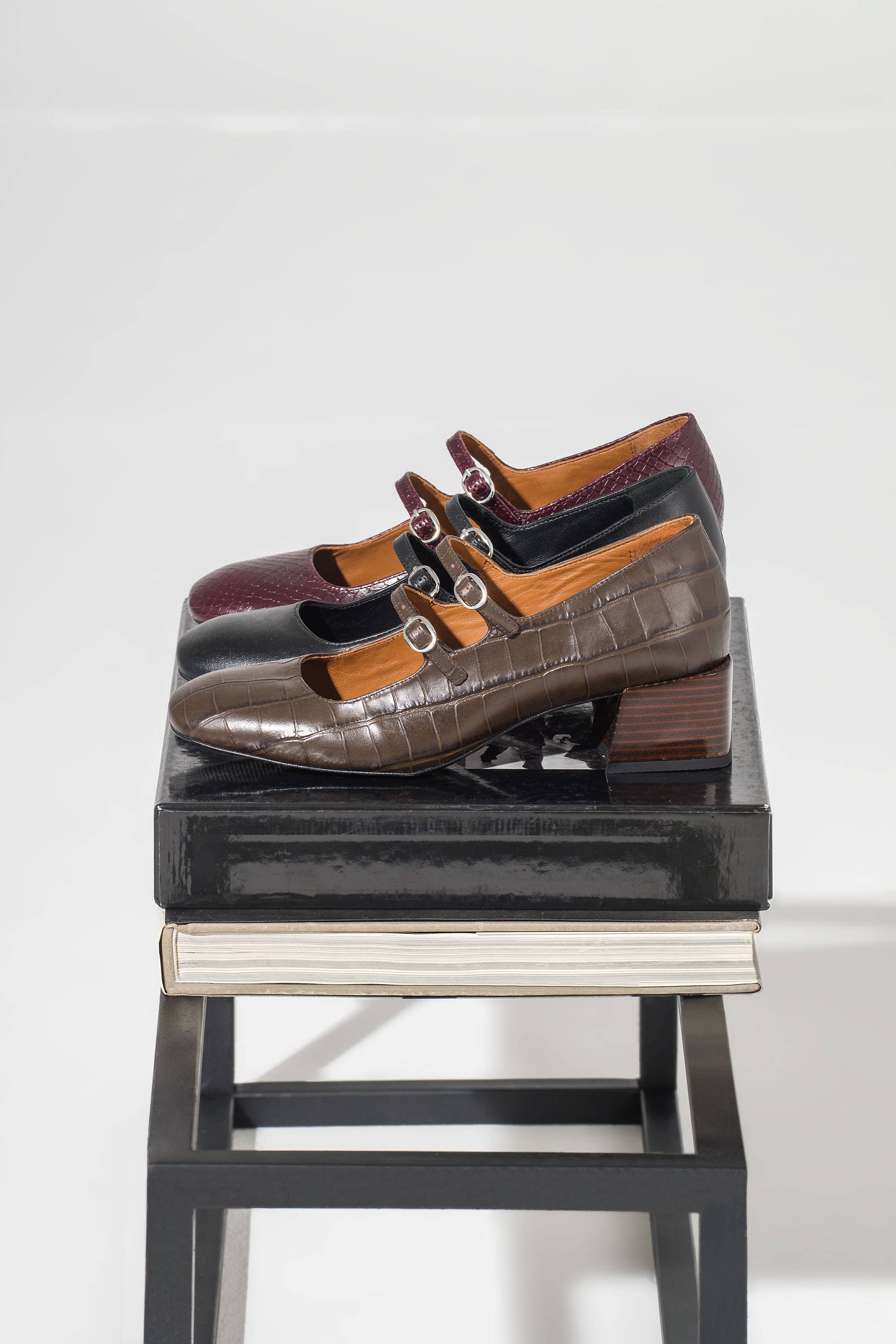 JJ HEITOR SHOES - Wholesale Low Heels - Women's - PARIS BROWN CROCO MARY JANE