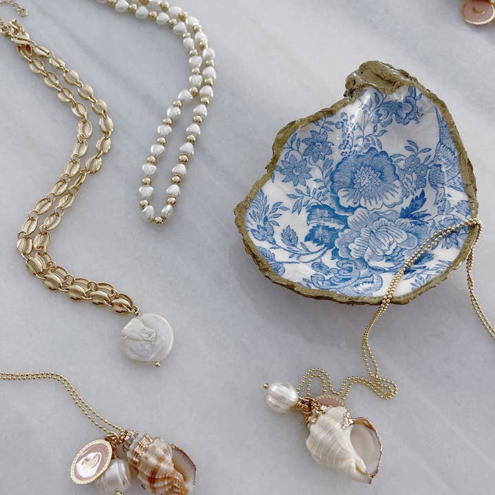 Carolina Benoit - Wholesale Pendant/Charm Necklace - Seashells By The Seashore Necklace5