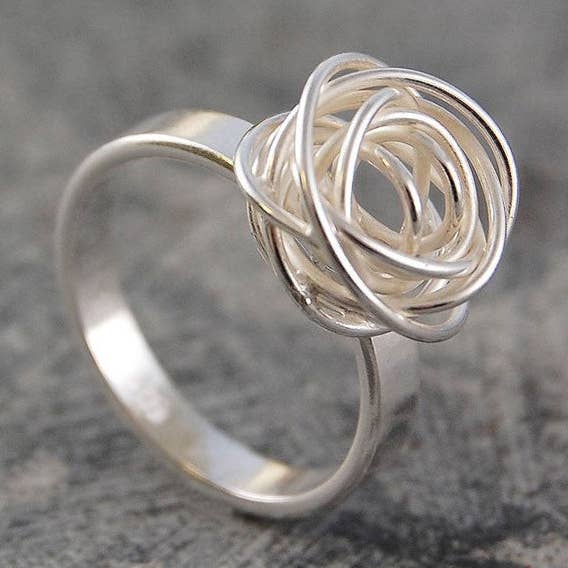 Nest Contemporary zilveren ring voor wholesale door Otis Jaxon London