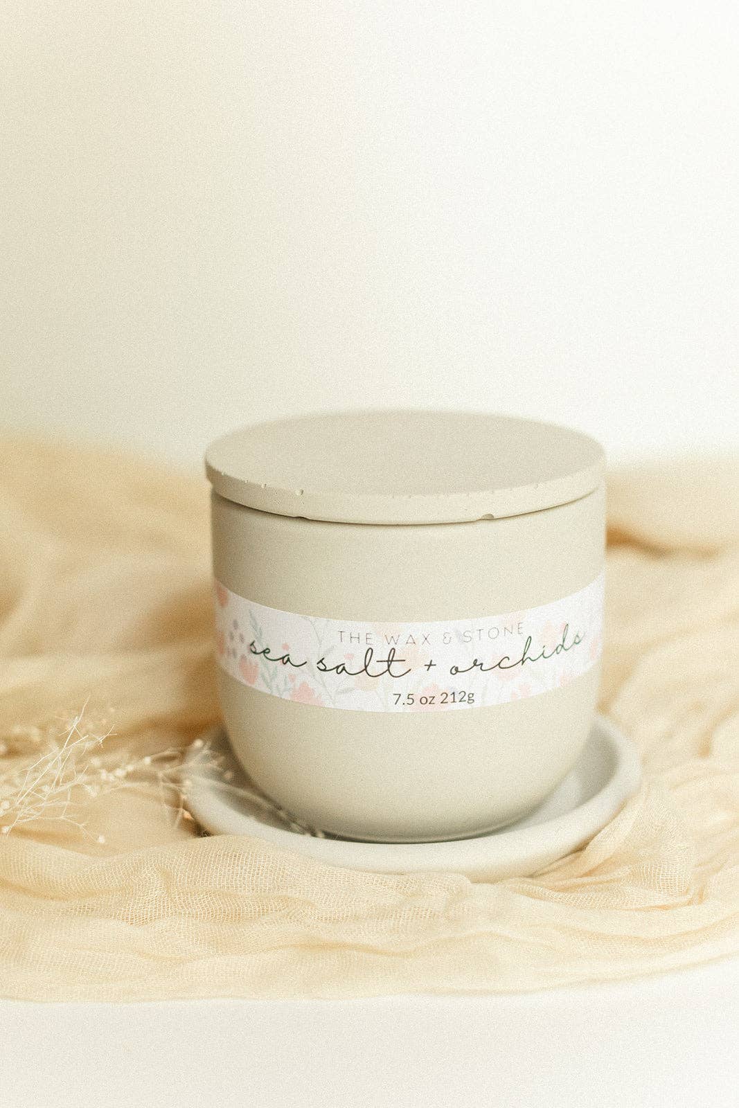 The Wax and Stone - Wholesale Candle Holder - Concrete Candle Lid - 7.5oz