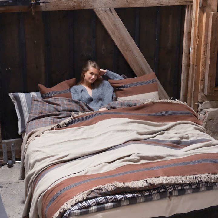 Sienna Überwurf Braun 280x240cm Leinen-Wolle für den Großhandel von Libeco Home