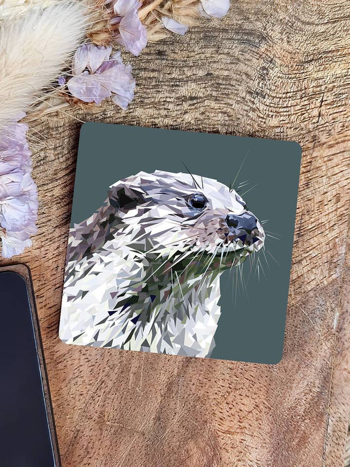 Aimant Loutre : Faune Colorée pour la vente par Louise Jennifer Design