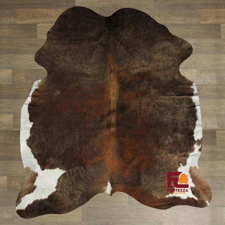 Exotisch Koeienhuid Tapijt (Afmeting 6'5'' x 6'5'') A062 voor wholesale door Fortezza Leather