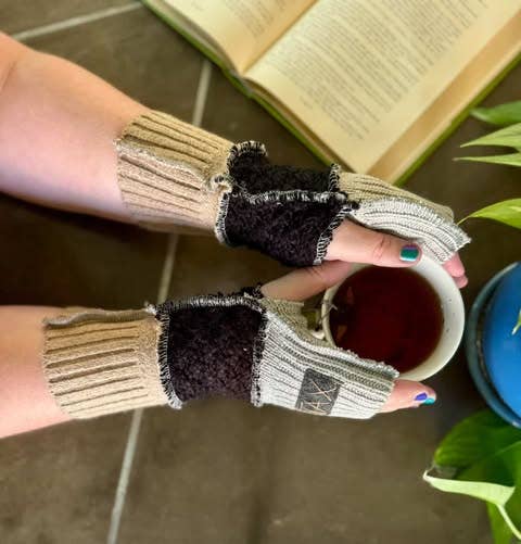 Jax Upcycled - Wholesale Gloves - Women's - Upcycled Unisex Fingerless Gloves choose the vibe color4