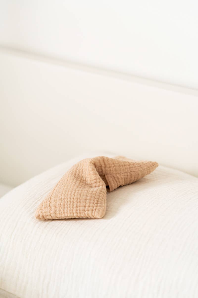 La Petite Leonne - Wholesale Spa/Therapy Pillow - Weighted eye pillow (Unscented)3