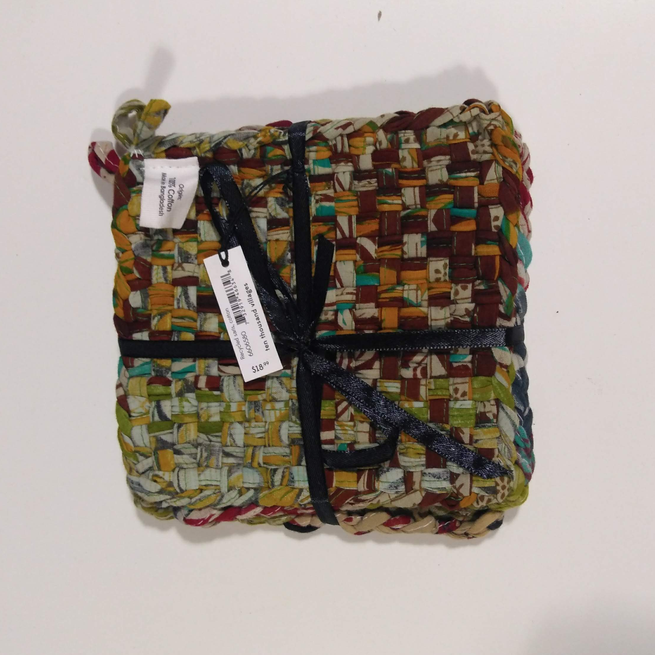 Ten Thousand Villages - Vente Gants de cuisine/maniques - Village Sari Tapis chaud4