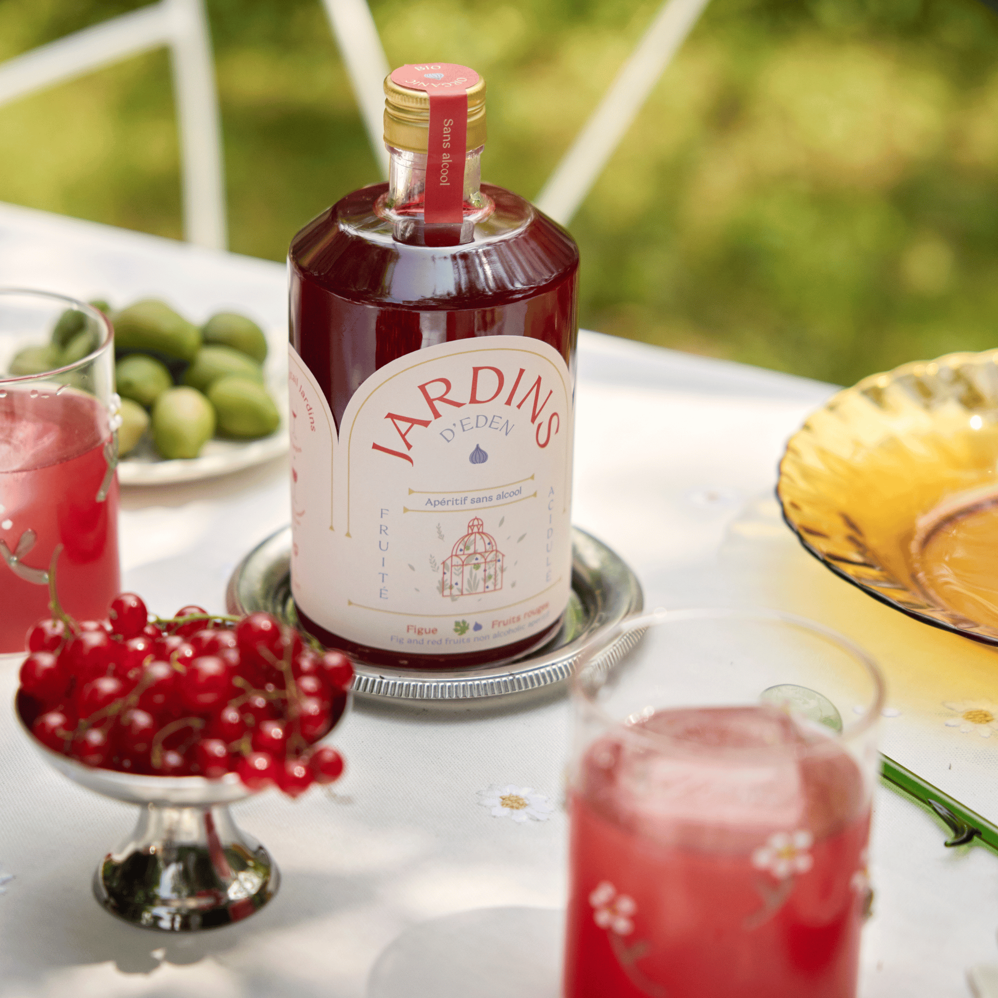 Jardins - Wholesale Non-Alcoholic Aperitif/Mocktail - Gardens of Eden - Fig & Red Fruits - 70 cl1