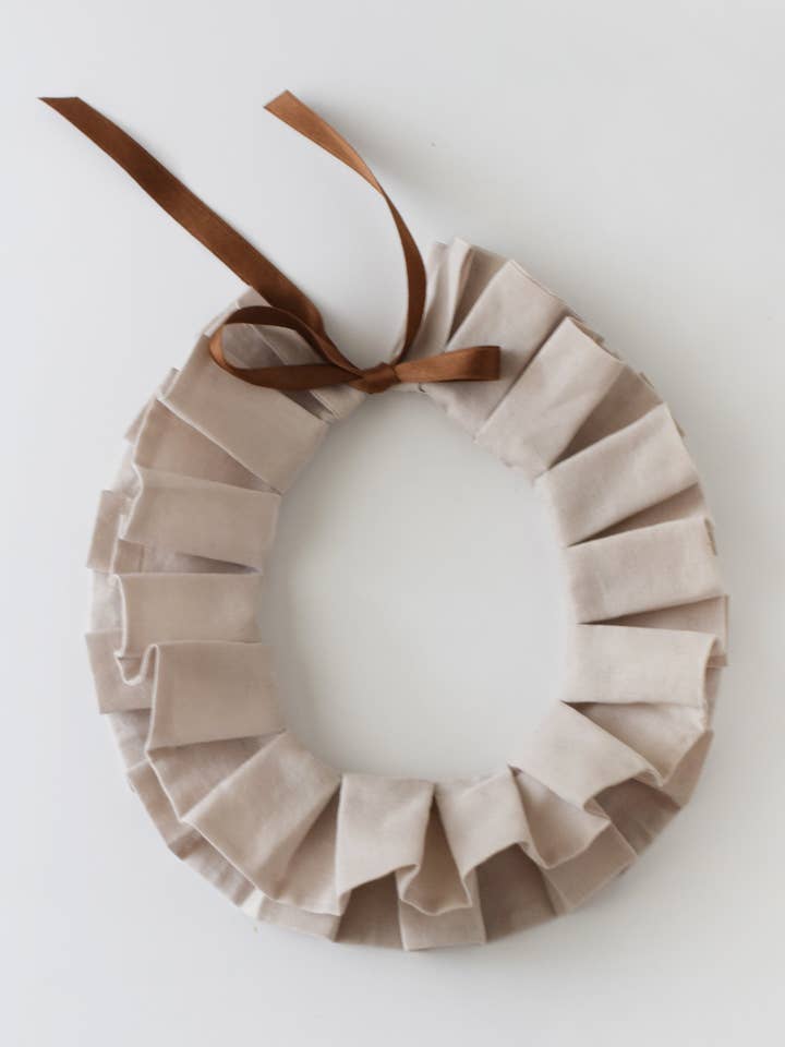 Beth Collar Women for wholesale by Tiny Poet