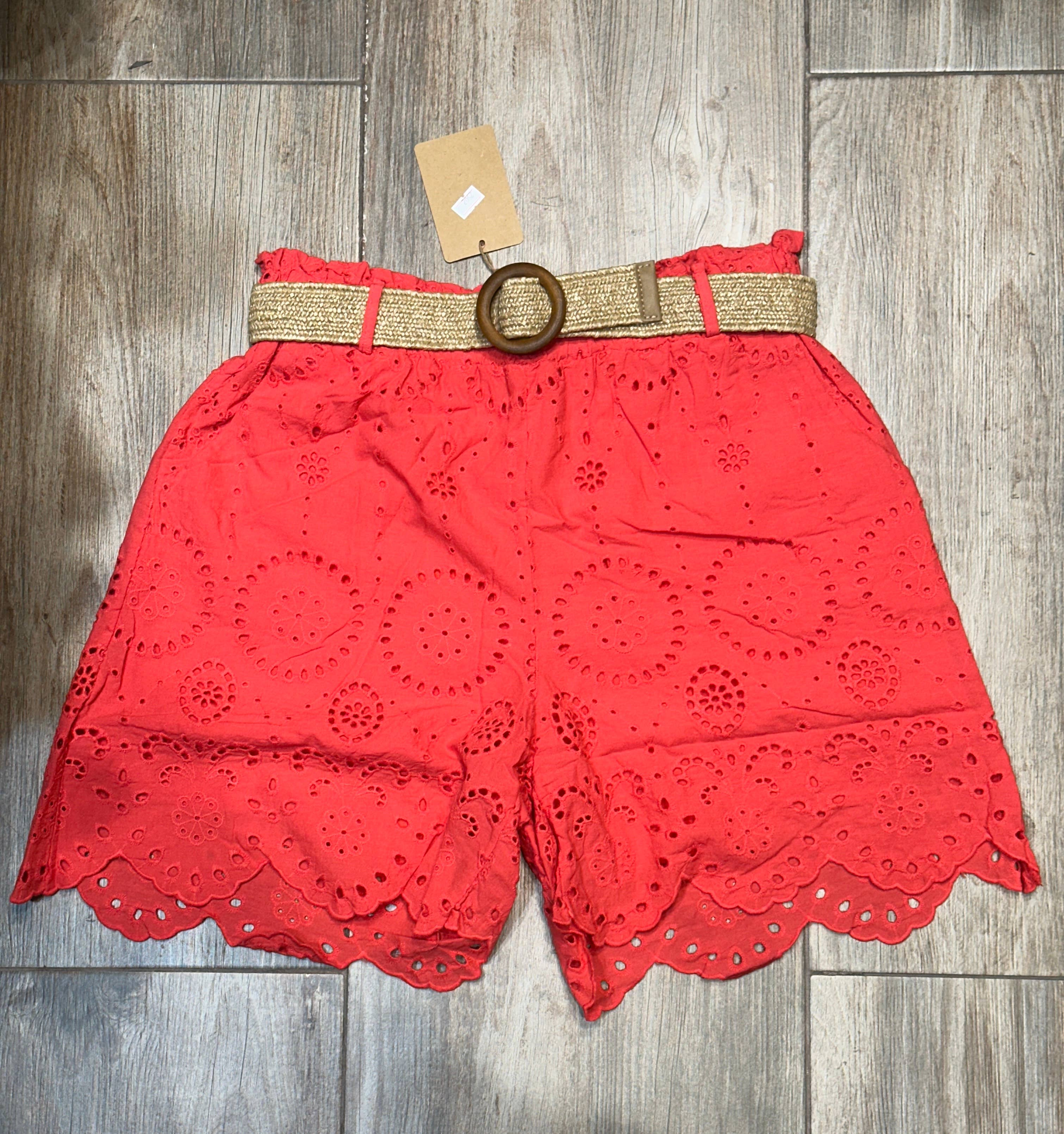 LÉA & LUC - Wholesale Shorts - Women's - Broderie anglaise shorts in 100% cotton REF. 250231