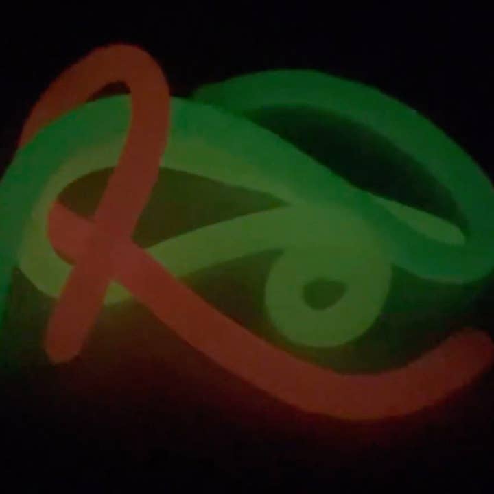 Curious Minds Toys - Wholesale Fidget Toy - Kids - 1 Glow in the Dark Stretch String Fidget Toy- Worm Noodle S2